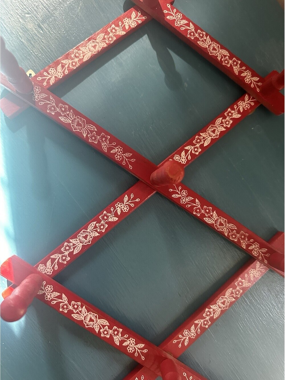 Red Vintage mid century Wooden Wall Folding Accordion Rack,Peg Hooks, Floral - Picture 4 of 9